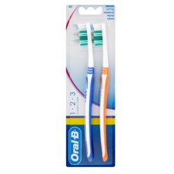 Oral-B  1.2.3 Classic Care Tandbørster  2 stk "Medium"