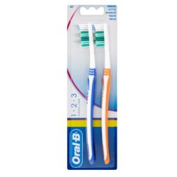 Oral-B 1.2.3 Classic Care Tandbørster 2 stk "Medium"